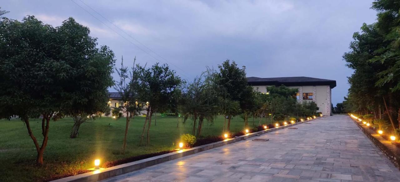 Soaltee Westend Resort Chitwan Ngoại thất bức ảnh