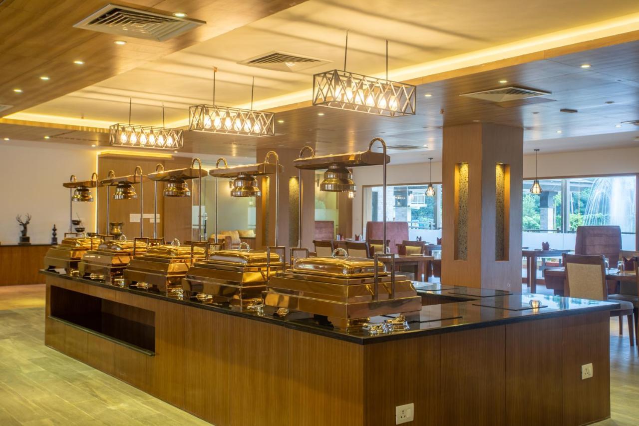 Soaltee Westend Resort Chitwan Ngoại thất bức ảnh