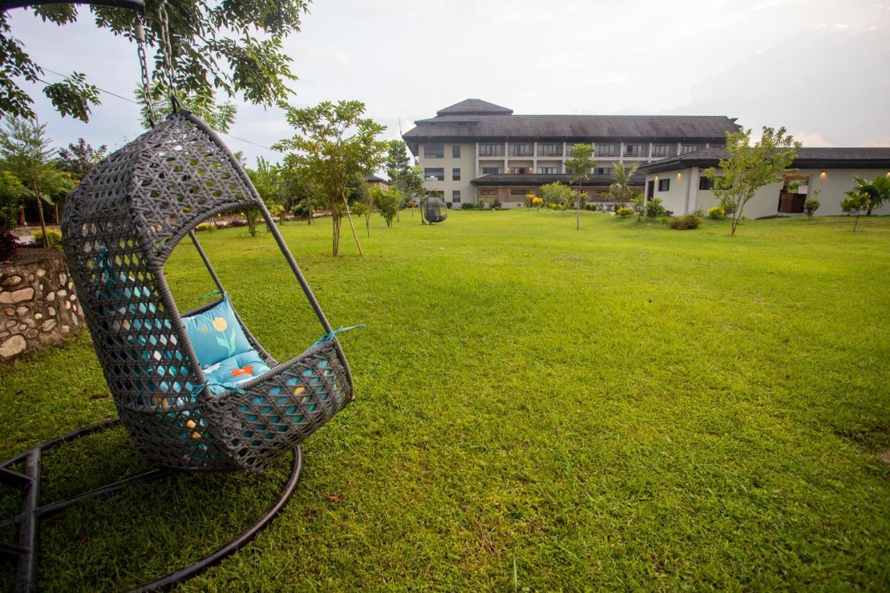 Soaltee Westend Resort Chitwan Ngoại thất bức ảnh